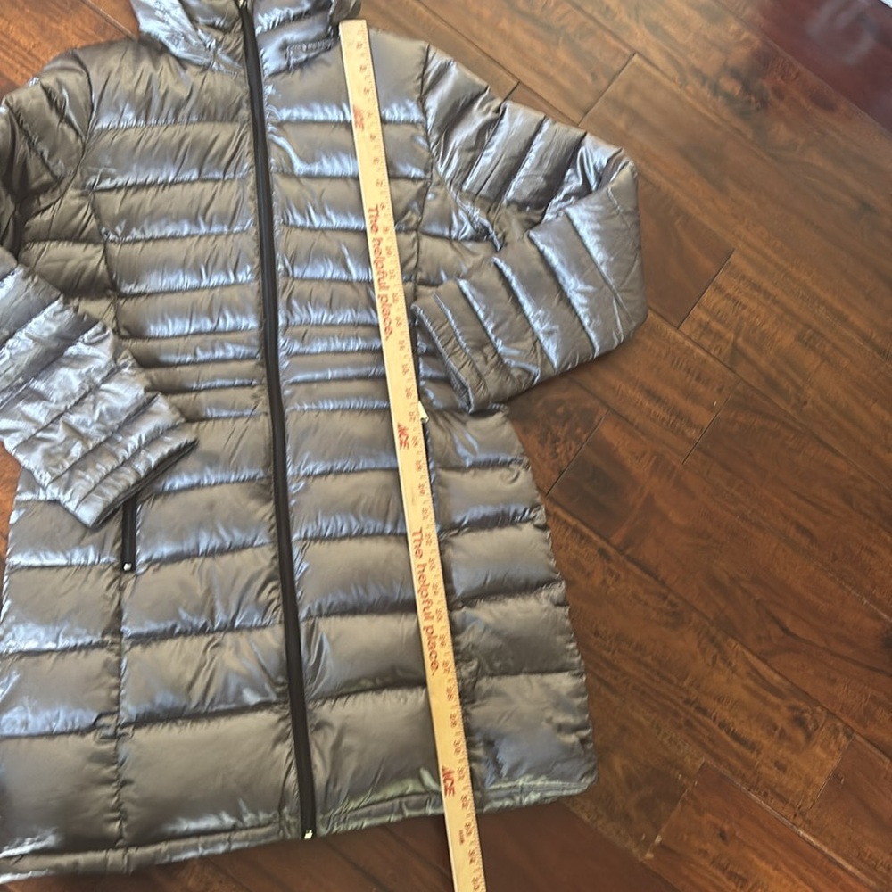 Andrew Marc | Women's silver puffer coat jacket - Picture 6 of 10
